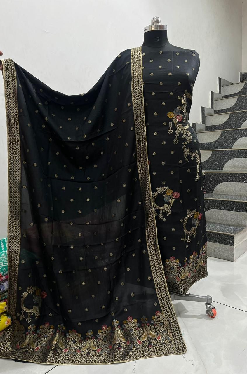 WhatsApp Image 2024-09-24 at 18.44.49_5cc0854d Dola silk banarsi meena - 555000068 - Image 1