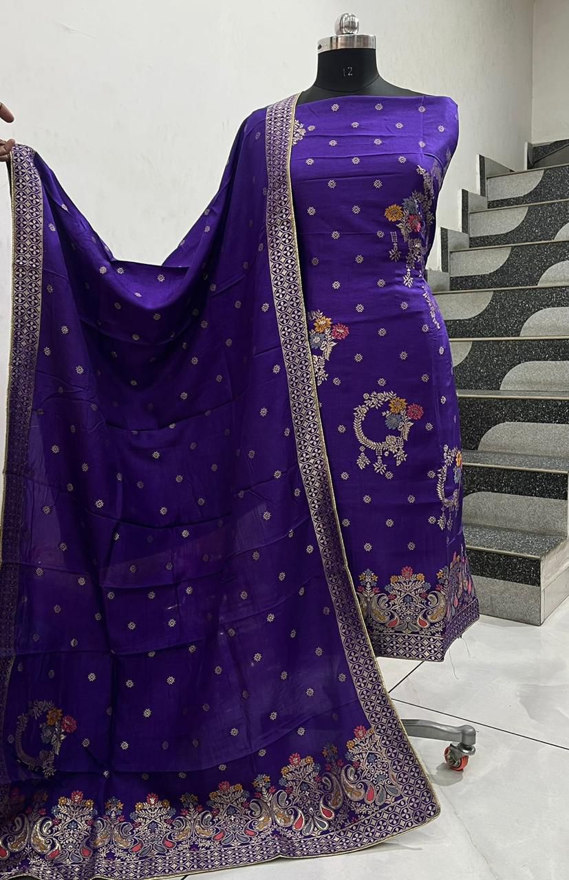 WhatsApp Image 2024-09-24 at 18.44.50_f975608c Dola silk banarsi meena - 555000070 - Image 1